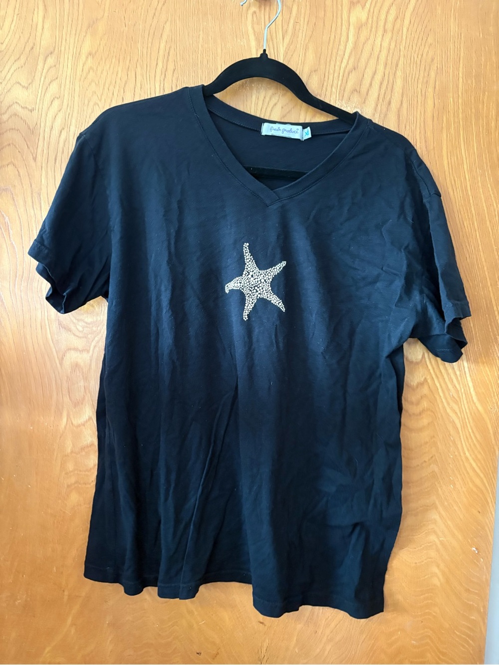 fresh produce Black V-Neck Tee with Beaded Starfish Accent XL